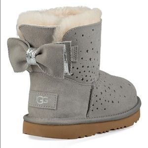 UGG star girl mini II bootie kid size 6